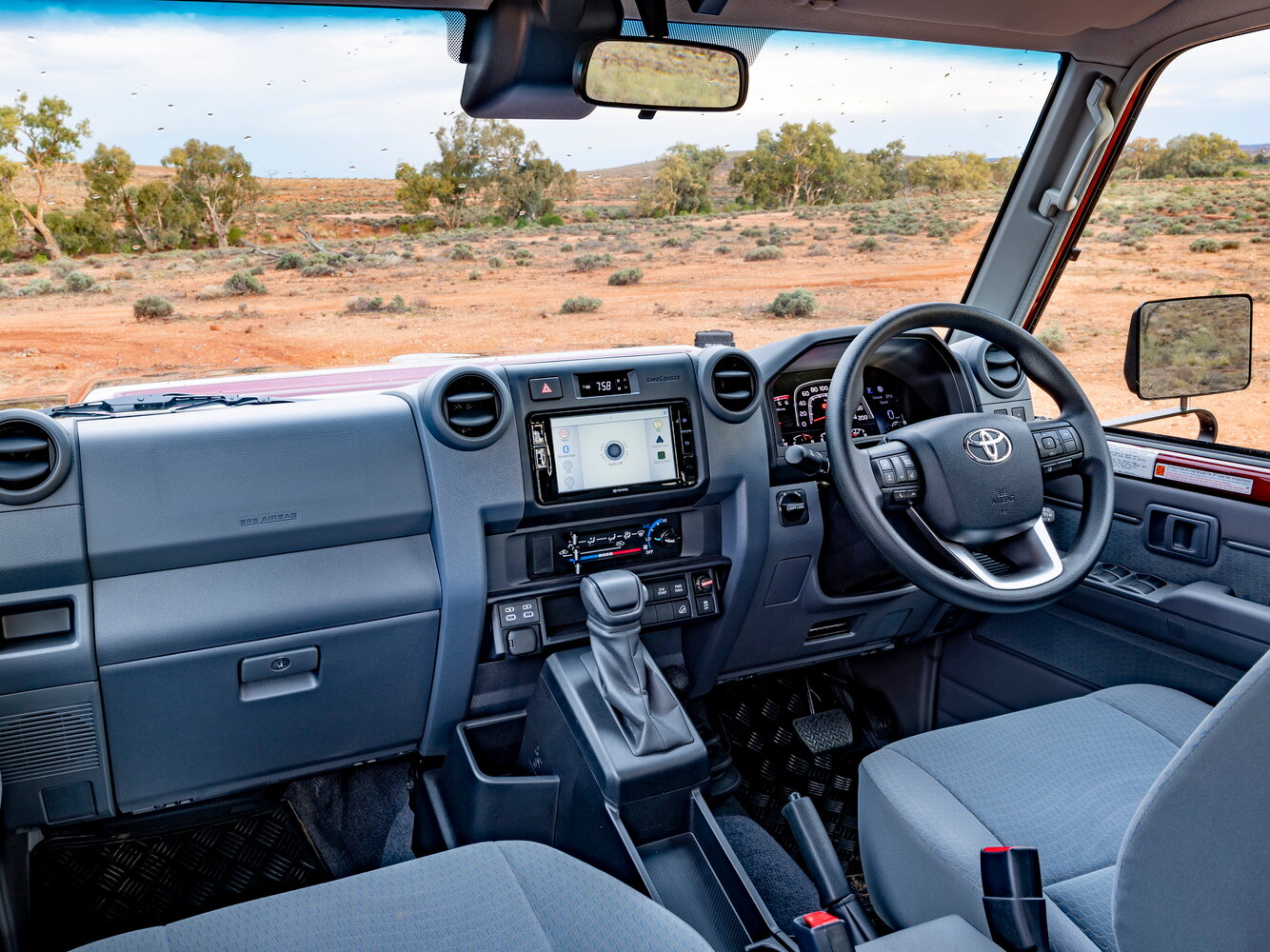 Toyota Land Cruiser, 70 Series facelift 2, 2023–2026, Pickup Двойная кабина 79: Front cabin