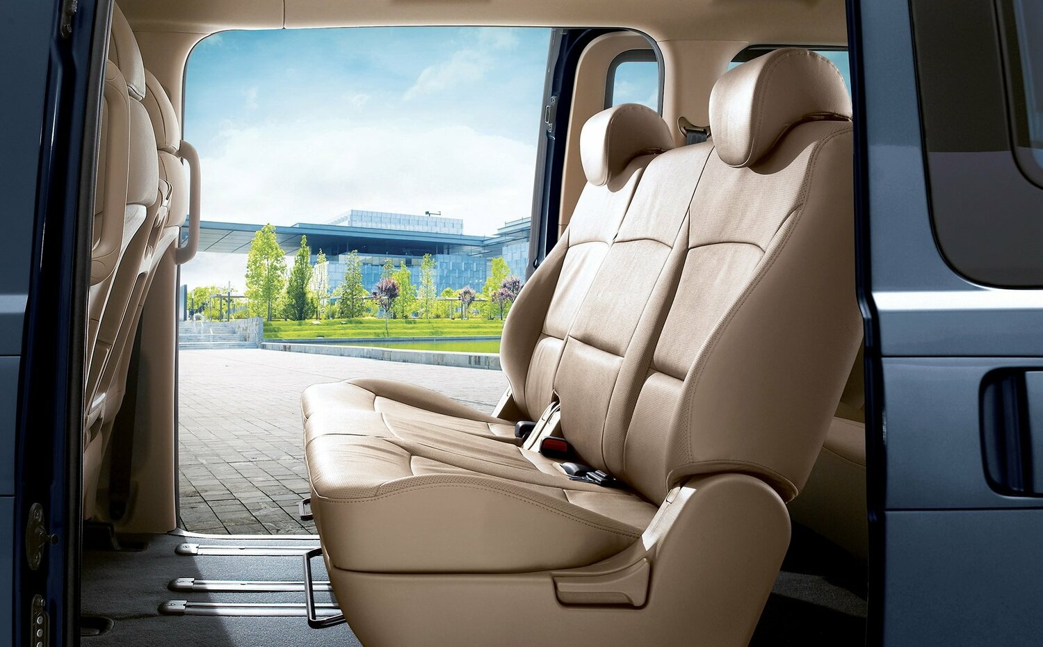Hyundai H-1, II facelift, 2015–2018, Minivan: Rear cabin