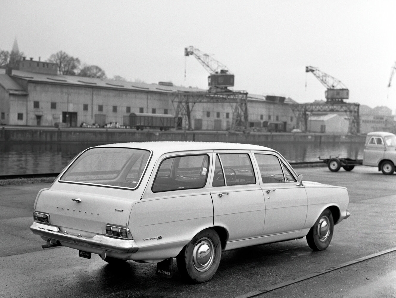 Vauxhall Victor, FC, 1963–1967, Универсал 5 дв.: Вид сзади в три четверти