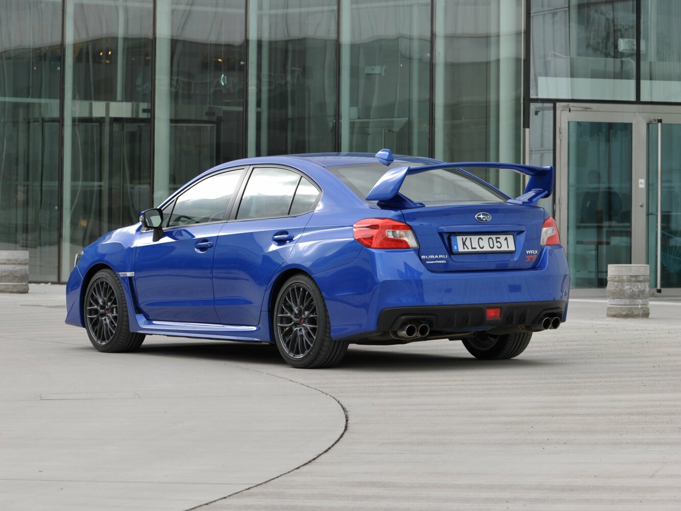 Subaru WRX STi, I, 2014–2017, Sedan: Rear three-quarter view