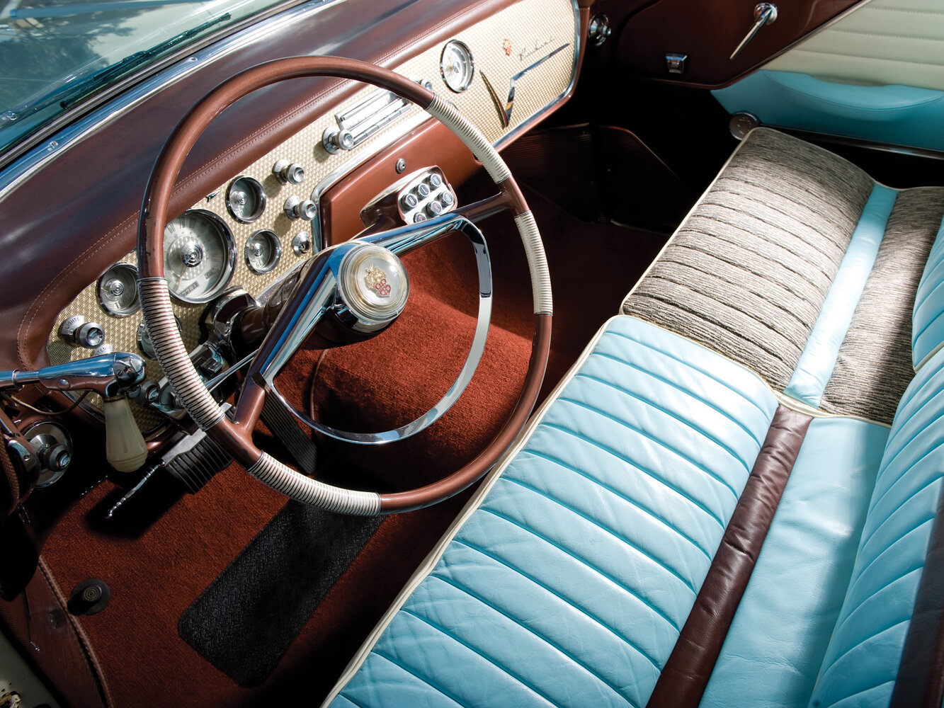 Packard Caribbean, II, 1955–1956, Купе-хардтоп: Передняя часть салона