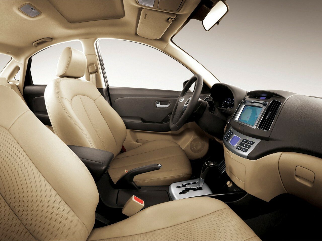 Hyundai Verna, III, 2010–2015, Седан: Передняя часть салона