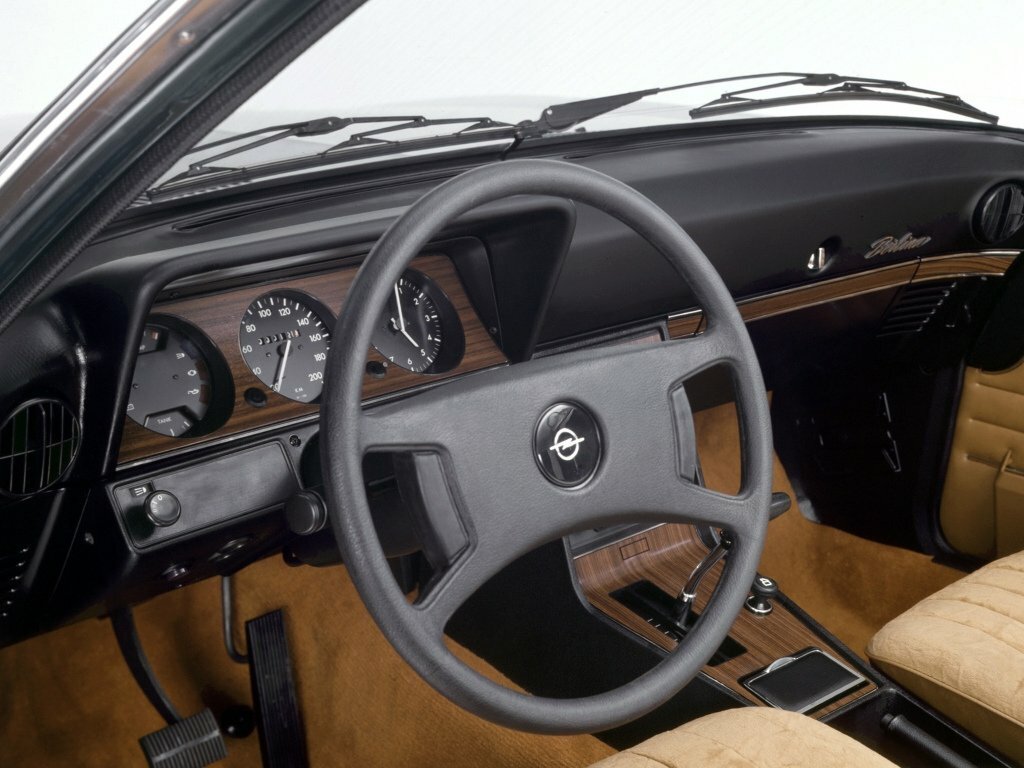 Opel Rekord, D, 1972–1977, Купе: Передняя часть салона