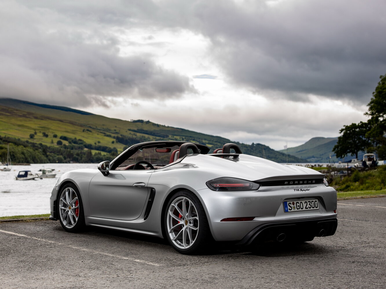 Porsche 718 Spyder, I (982), 2019–2025, Кабриолет: Вид сзади в три четверти