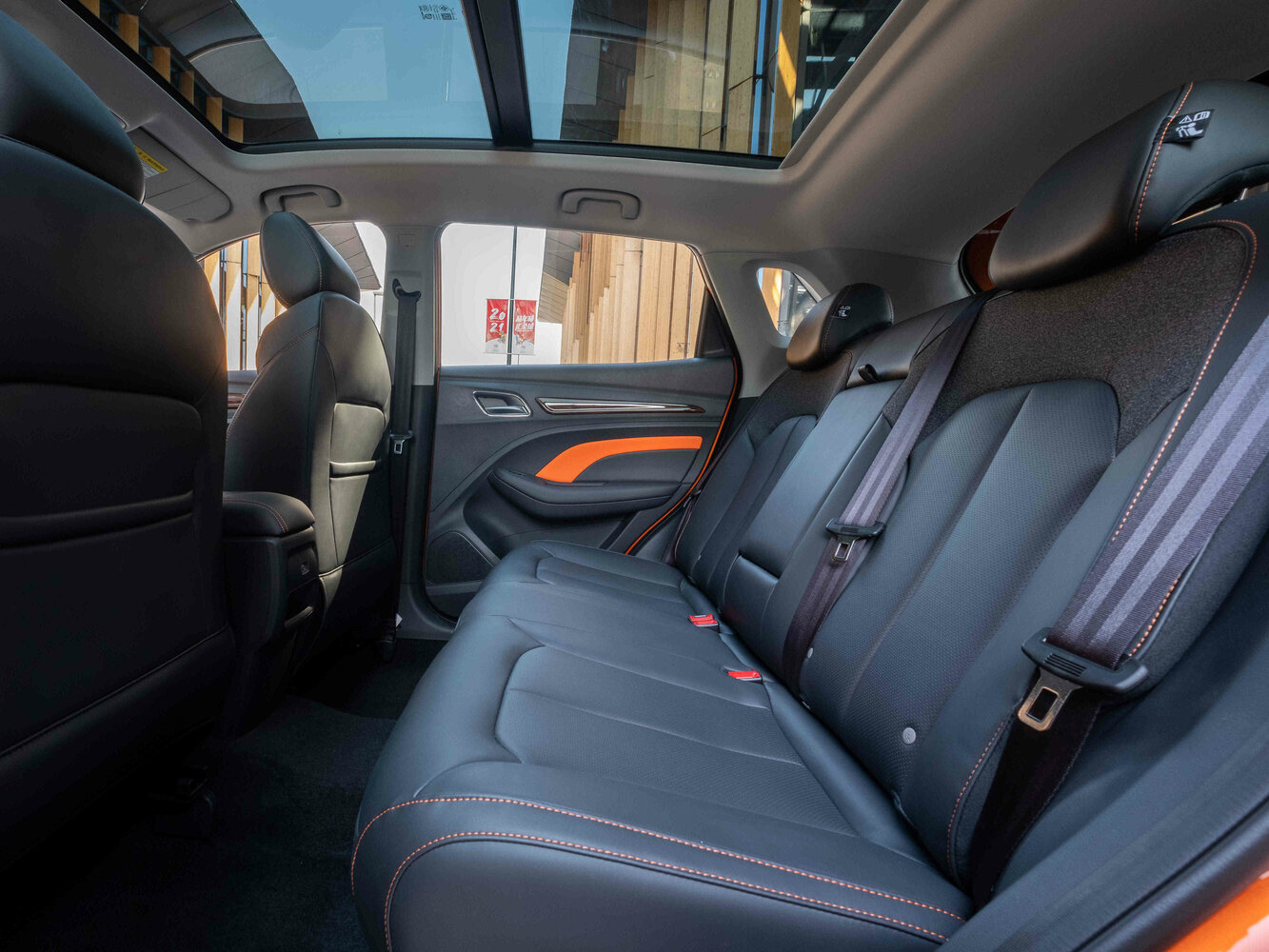 Roewe RX3 Pro, , 2021–2023, Внедорожник 5 дв.: Задняя часть салона