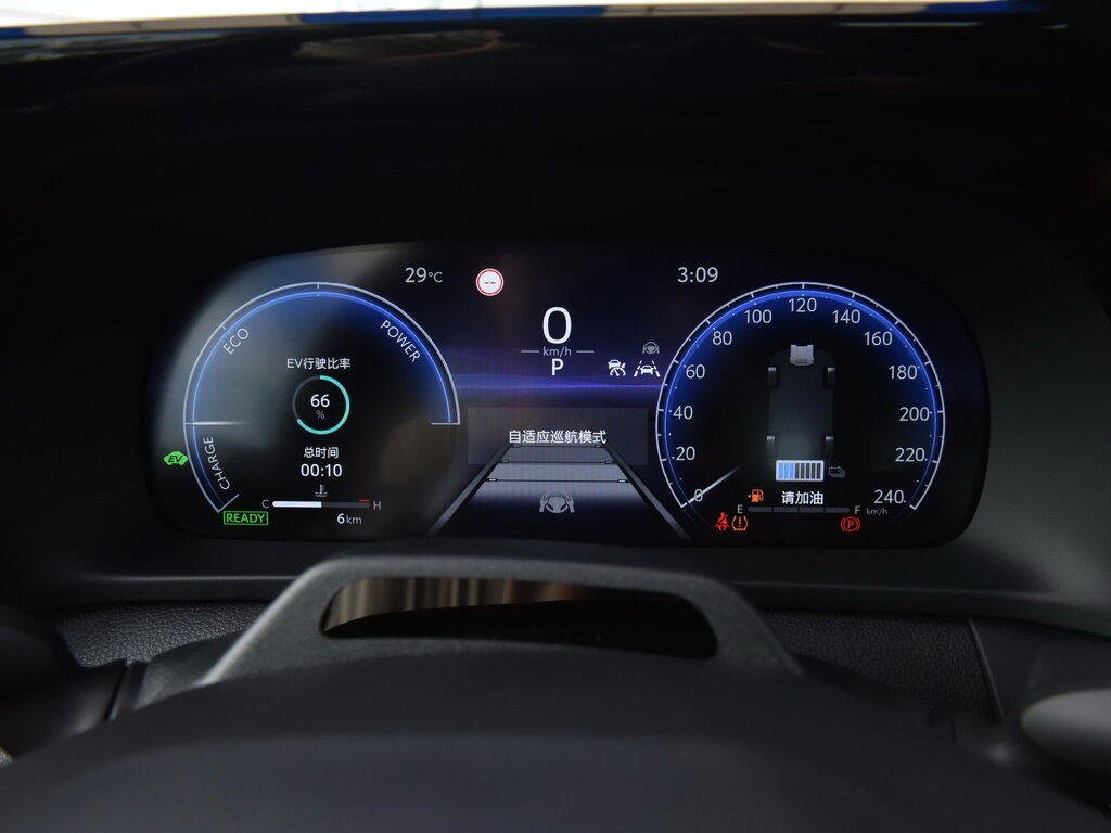 Toyota Crown, 16 поколение, Седан, Китай, 07.2022 - н.в.: фото поколения 13