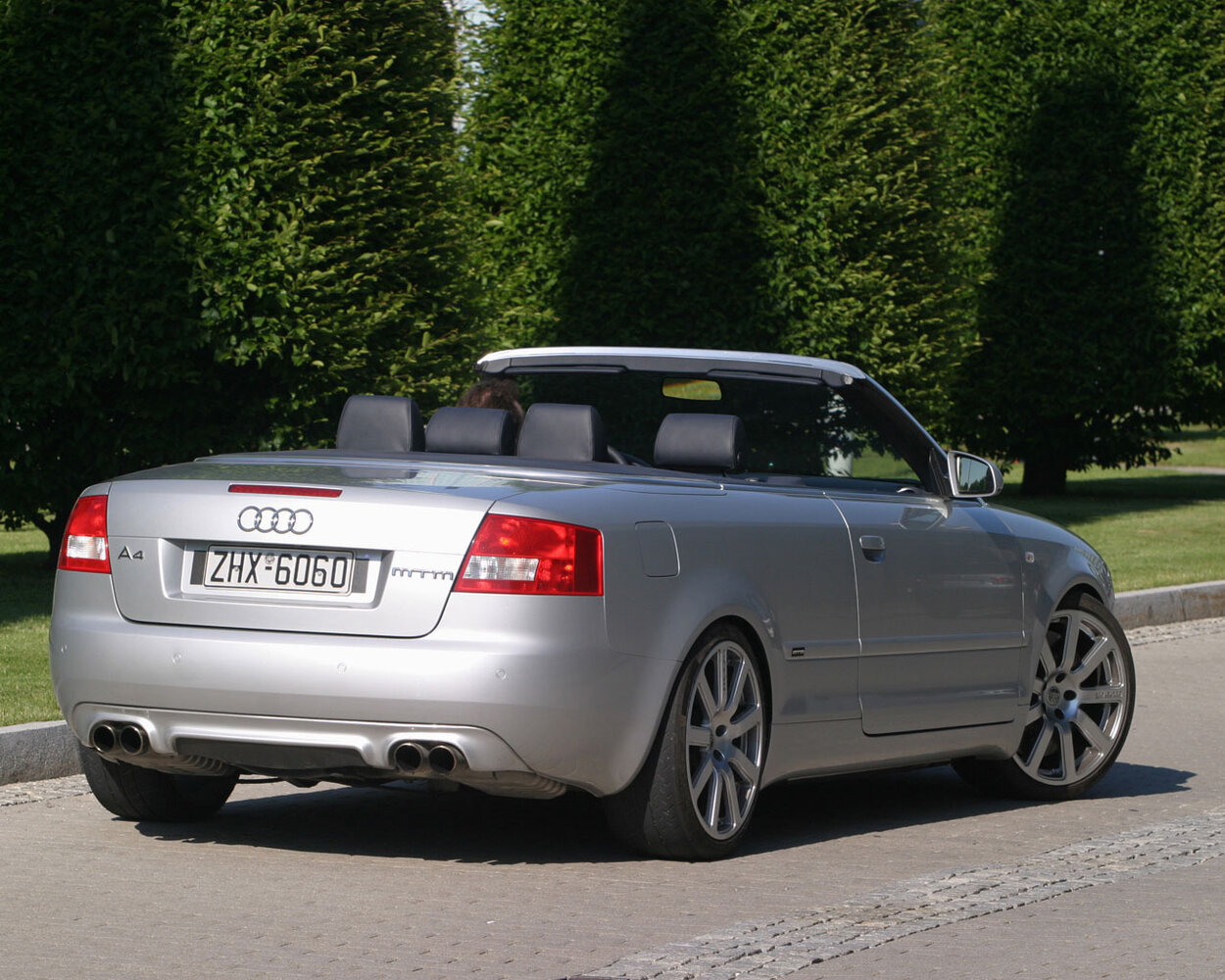 Audi A4, II (B6), 2000–2006, Кабриолет: Вид сзади в три четверти