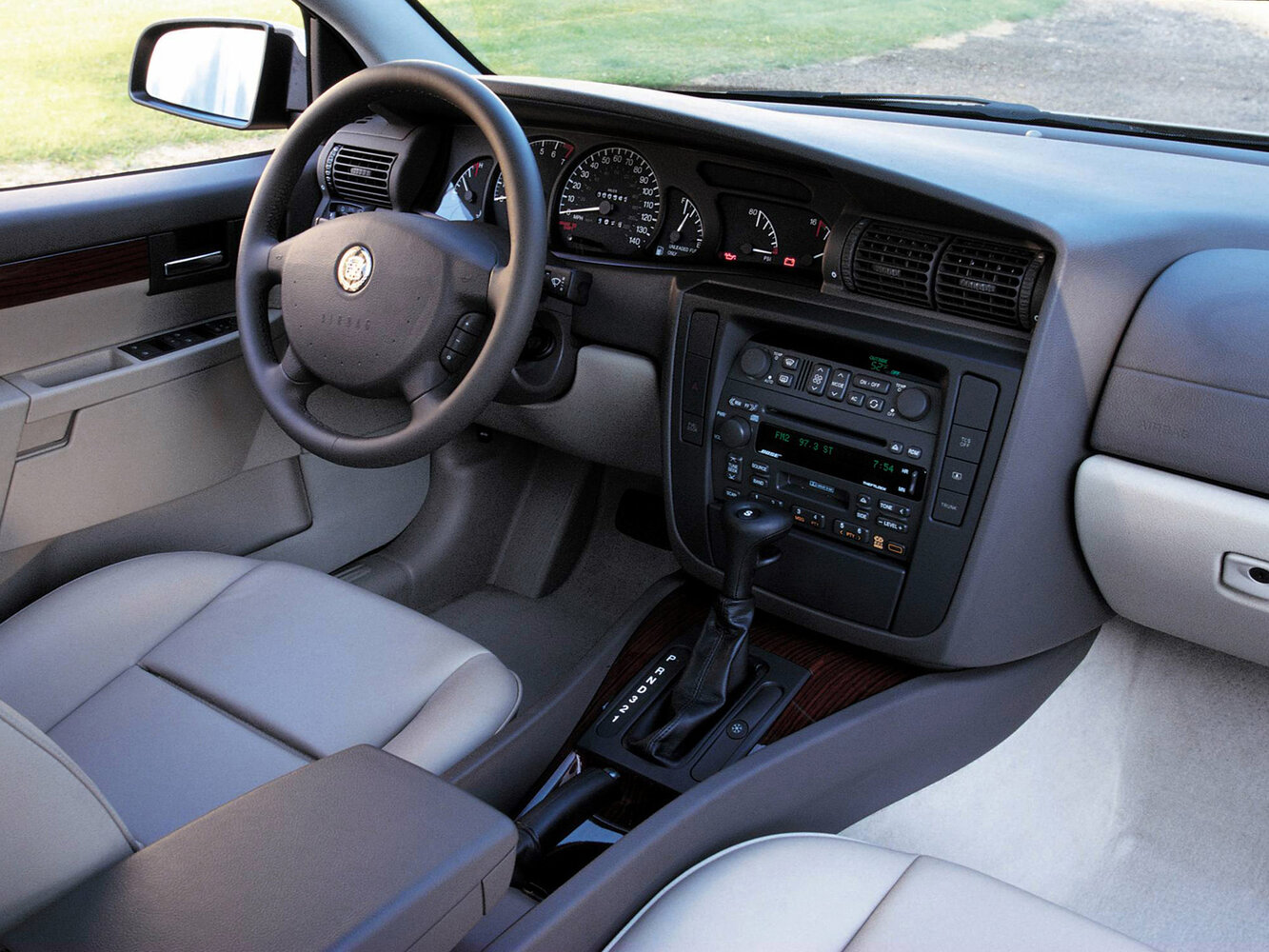 Cadillac Catera, , 1996–2001, Седан: Передняя часть салона