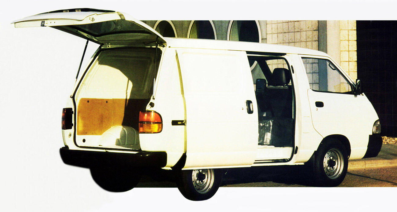Toyota Lite Ace, IV, 1992–1996, Van: Rear three-quarter view