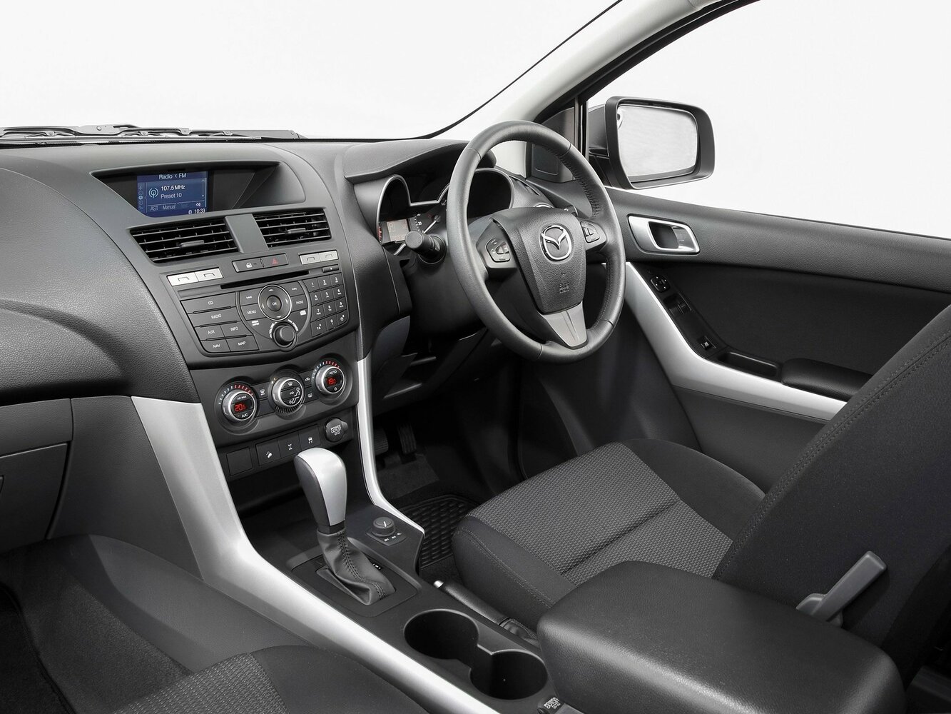 Mazda BT-50, II, 2011–2015, Pickup Полуторная кабина: Front cabin