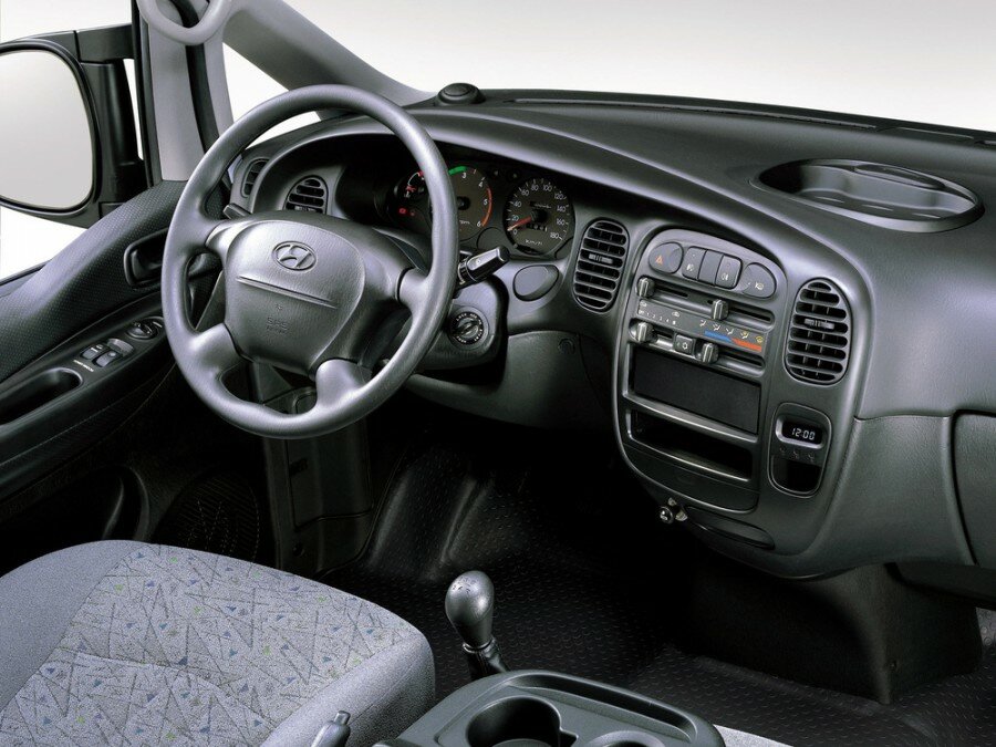 Hyundai Starex, I Рестайлинг 2, 2003–2007, Фургон: Передняя часть салона