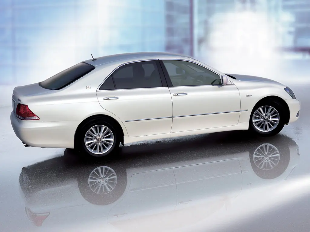 Toyota Crown, 12 поколение, S180, Седан, Япония, 12.2003 - 09.2005: фото поколения 21