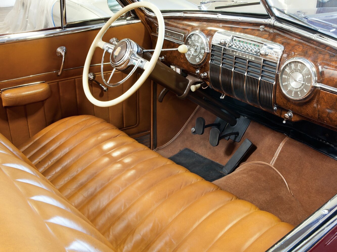 Cadillac Series 62, I, 1940–1941, Кабриолет: Передняя часть салона