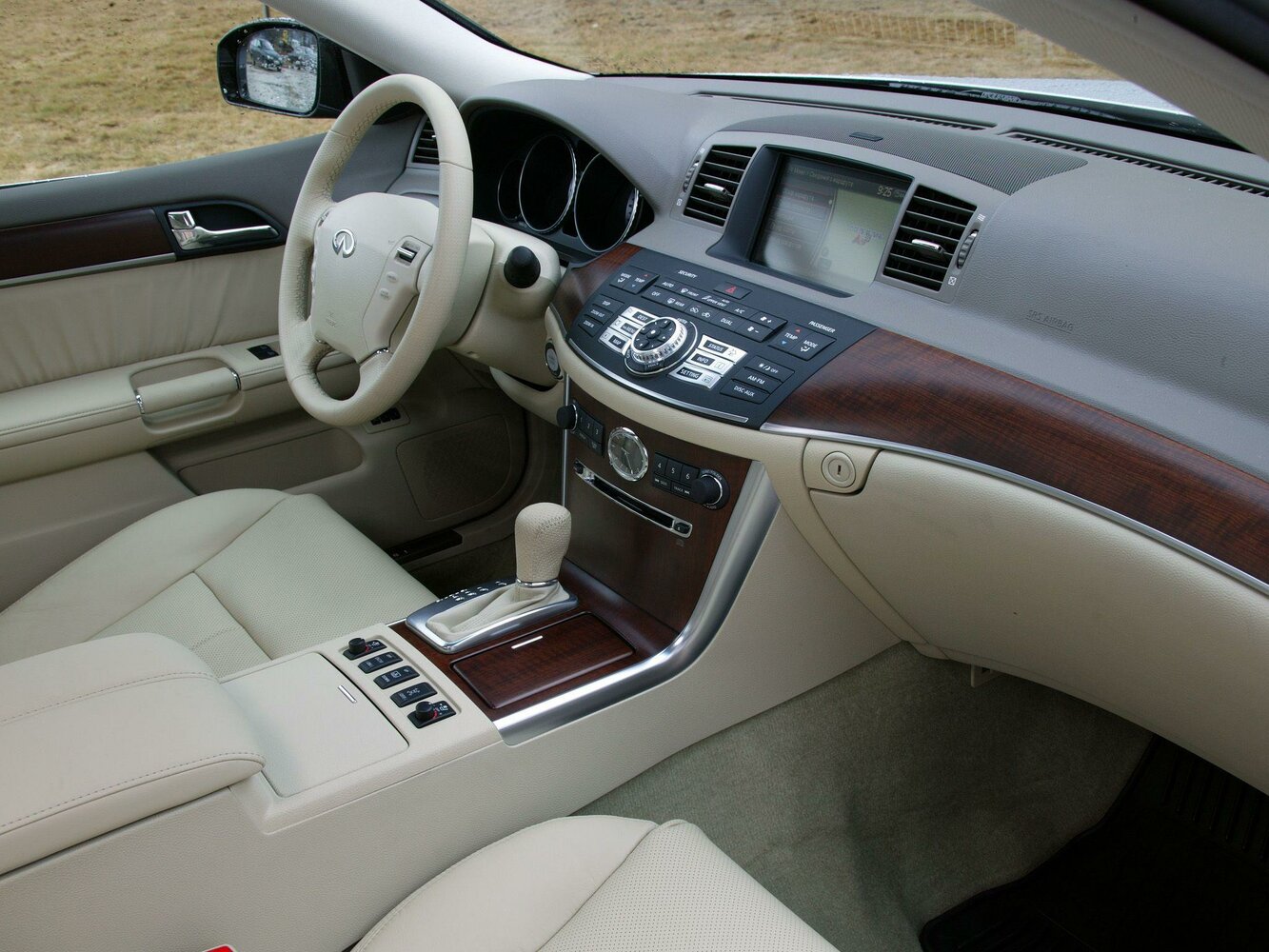Infiniti M, III facelift, 2008–2010, Sedan: Front cabin