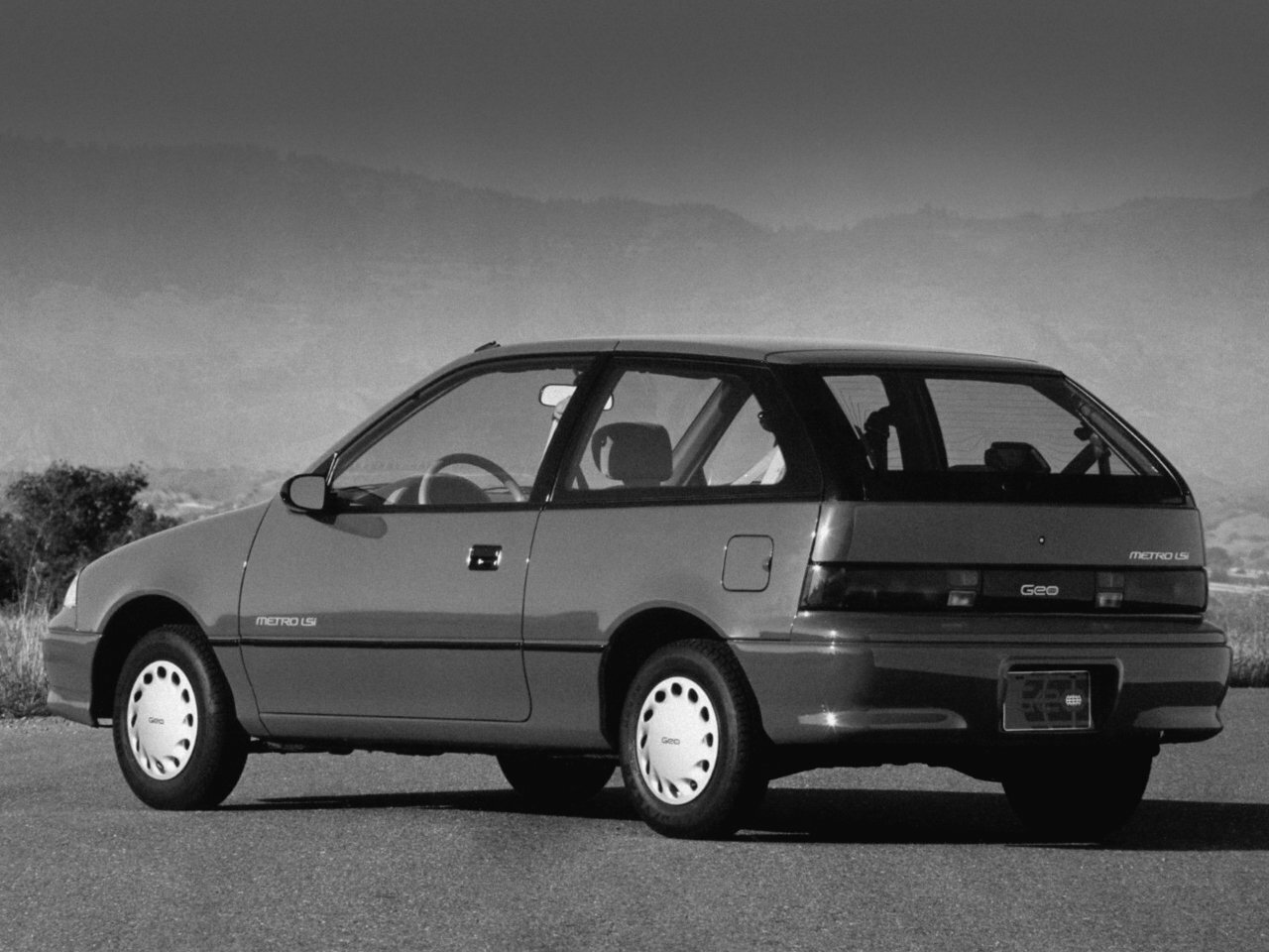 Geo Metro, , 1989–1997, Hatchback 3 door: Rear three-quarter view