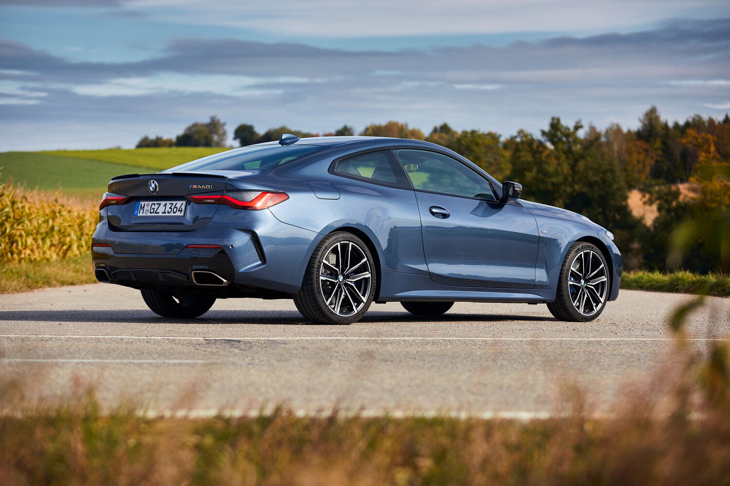 BMW 4 серии, G22, G23, G26, 2020–2024, Купе: Вид сзади в три четверти