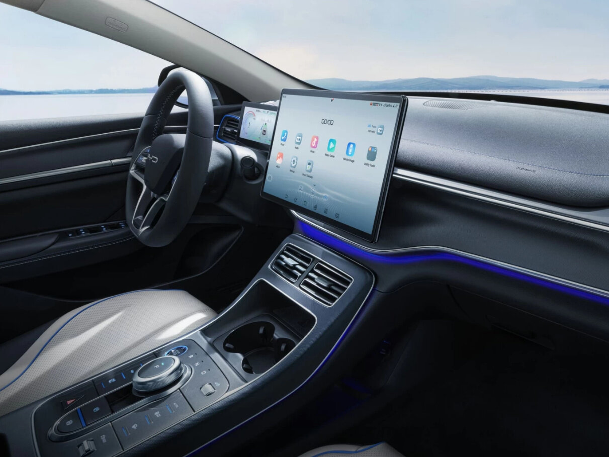 BYD Chazor, , 2024–2026, Sedan: Front cabin