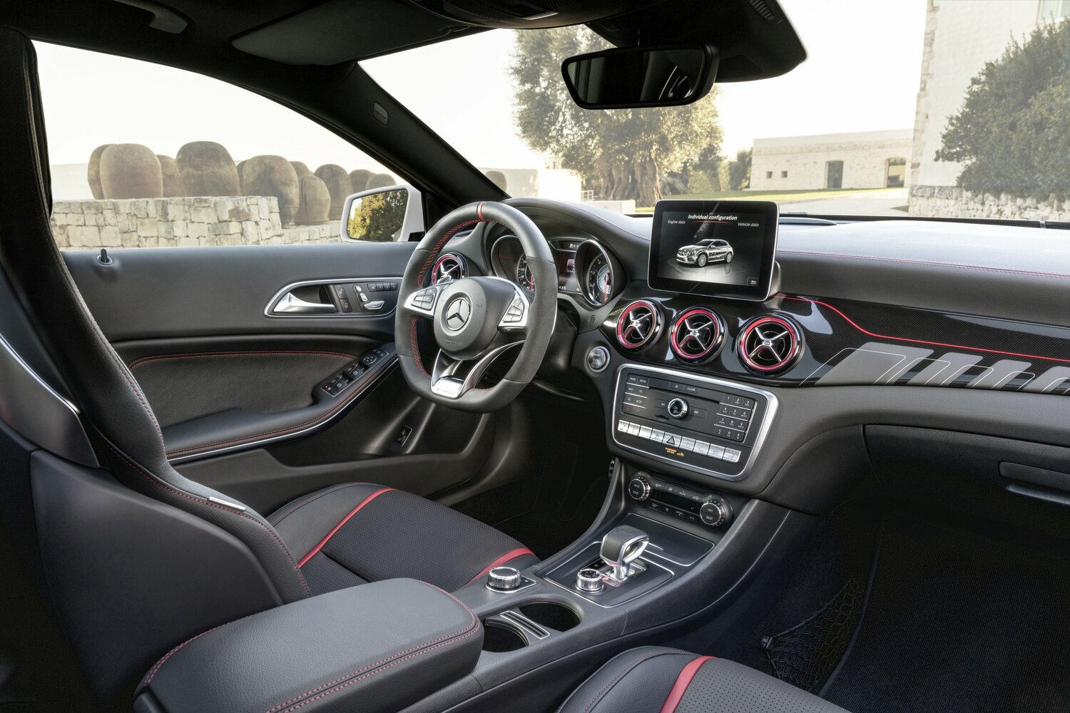 Mercedes-Benz GLA AMG, I (X156) Рестайлинг, 2017–2019, Внедорожник 5 дв.: Передняя часть салона