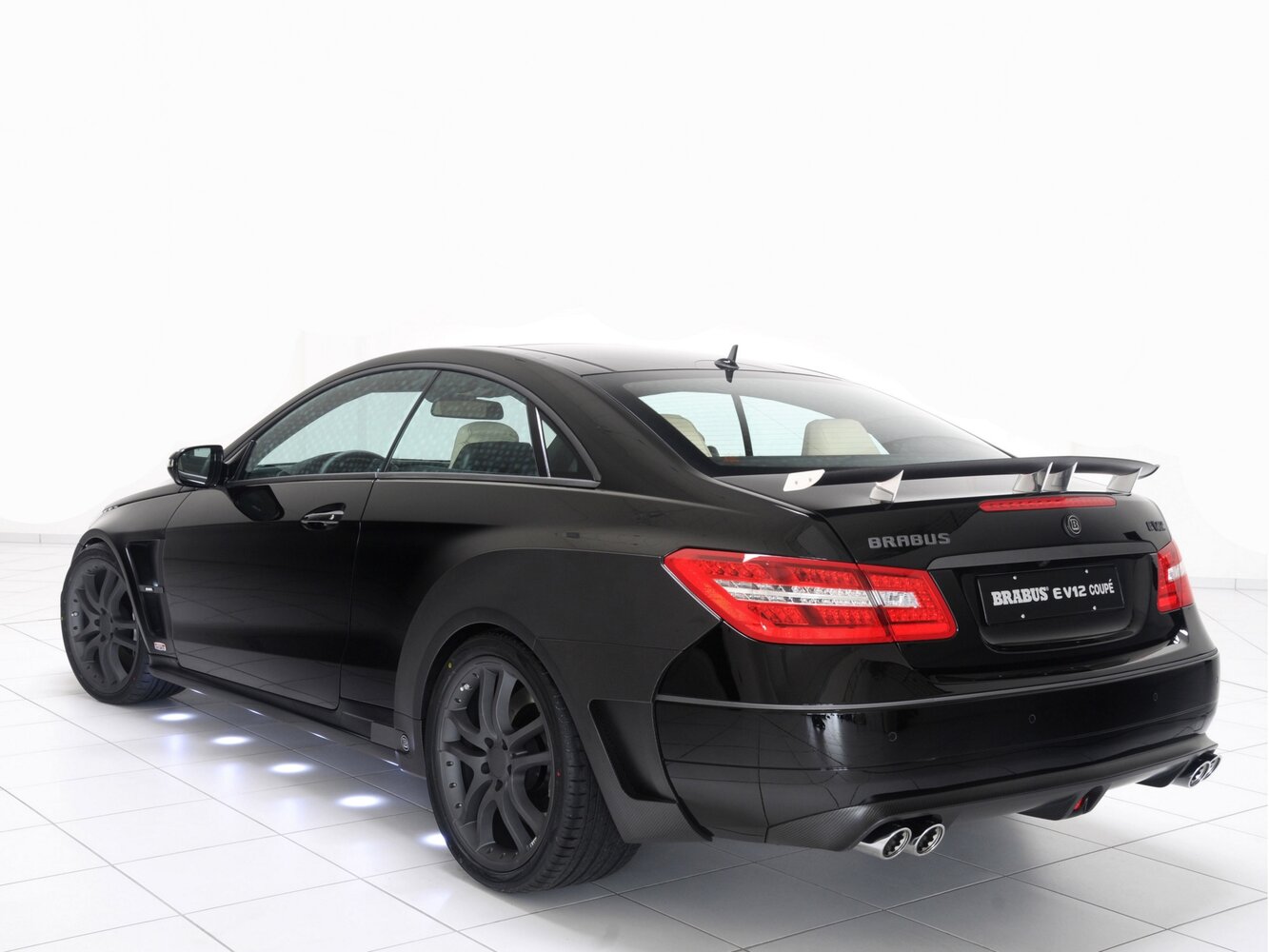 Brabus E V12, W212, C207, A207, 2009–2013, Купе-хардтоп: Вид сзади в три четверти