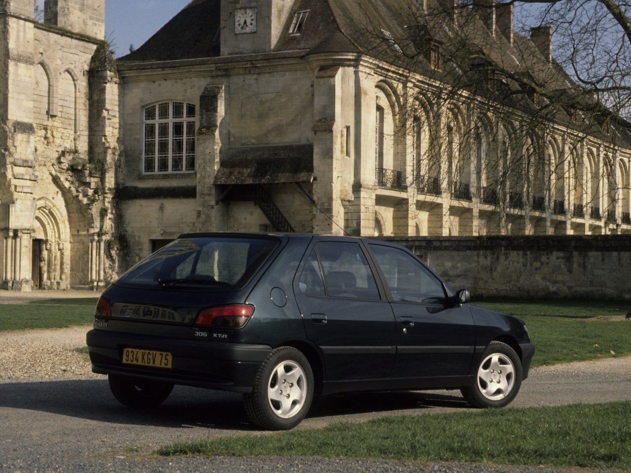 Peugeot 306, , 1993–2002, Хэтчбек 5 дв.: Вид сзади в три четверти