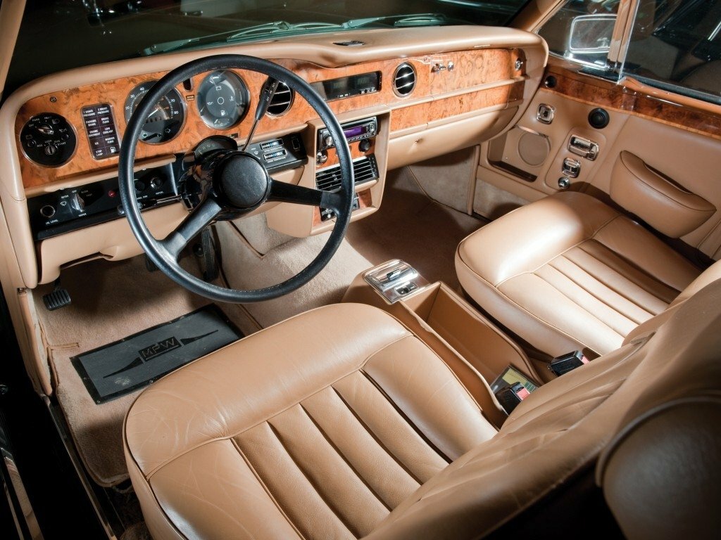 Rolls-Royce Corniche, I - IV, 1971–1995, Convertible: Front cabin