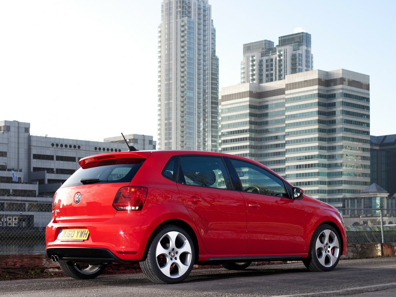 Volkswagen Polo GTI, V, 2009–2014, Хэтчбек 5 дв.: Вид сзади в три четверти