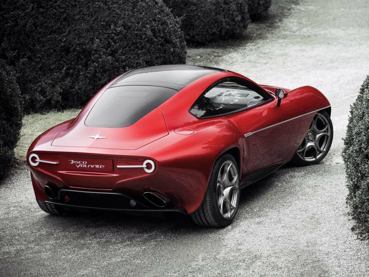 Alfa Romeo Disco Volante, , 2013–2013, Купе: Вид сзади в три четверти