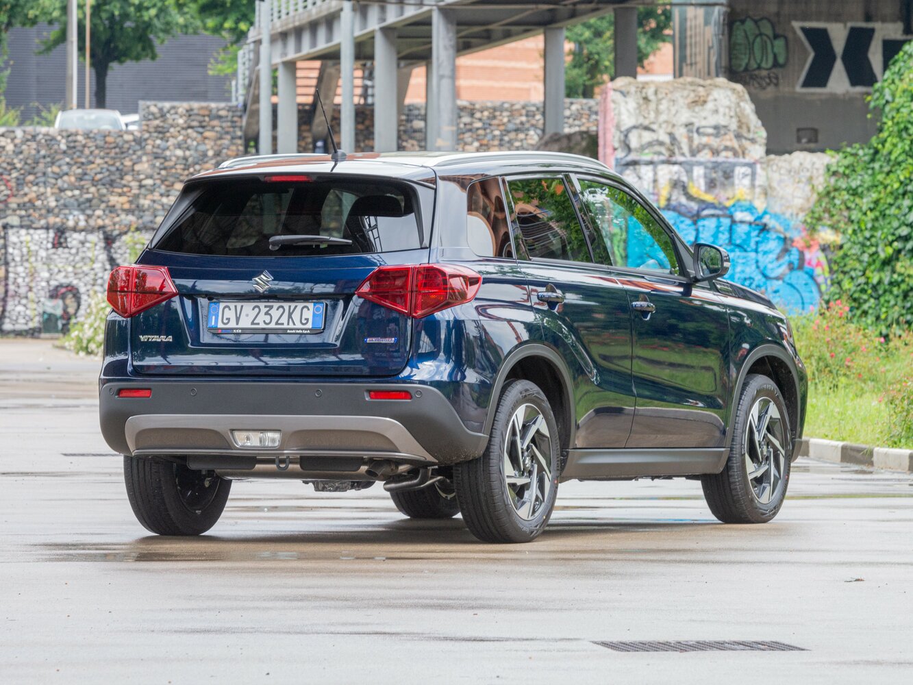 Suzuki Vitara, II Рестайлинг 2, 2024–2026, Внедорожник 5 дв.: Вид сзади в три четверти