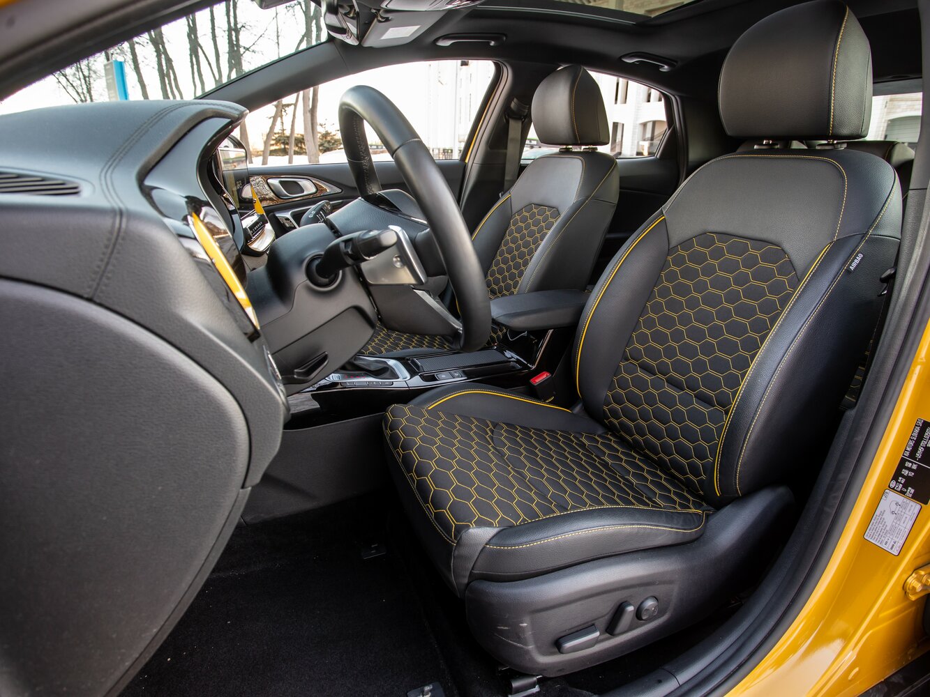Kia XCeed, I, 2019–2023, Hatchback 5 door: Front cabin