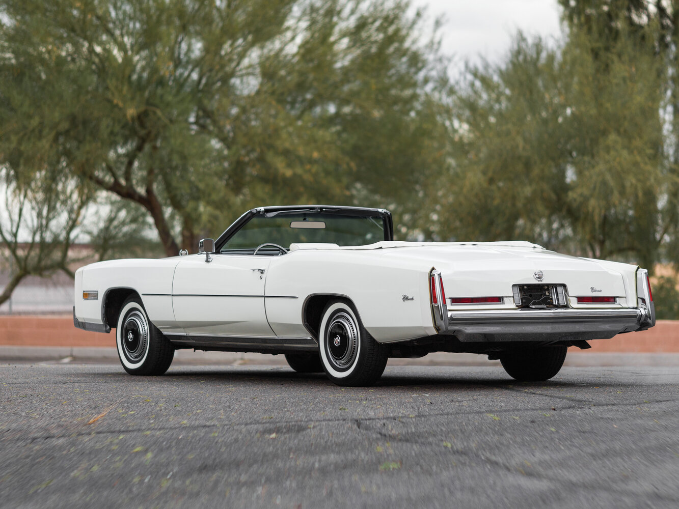 Cadillac Eldorado, VII, 1971–1978, Кабриолет: Вид сзади в три четверти