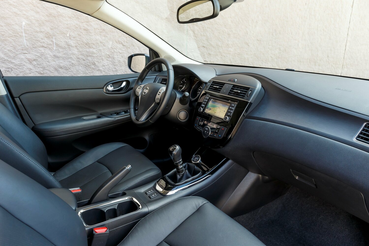 Nissan Pulsar, VI (C13), 2014–2018, Hatchback 5 door: Front cabin