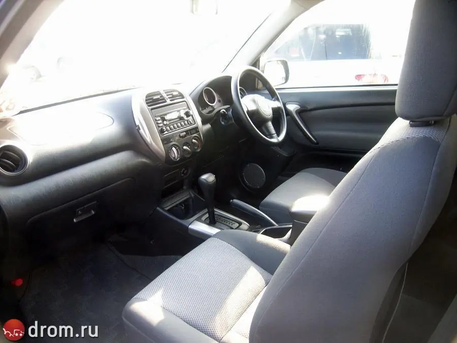 Toyota Rav4, 2 поколение, XA20, рестайлинг, Джип/suv 5 дв., Япония, 08.2003 - 10.2005: фото поколения 15