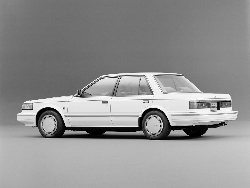 Nissan Maxima, II (U11), 1984–1988, Sedan: Rear three-quarter view