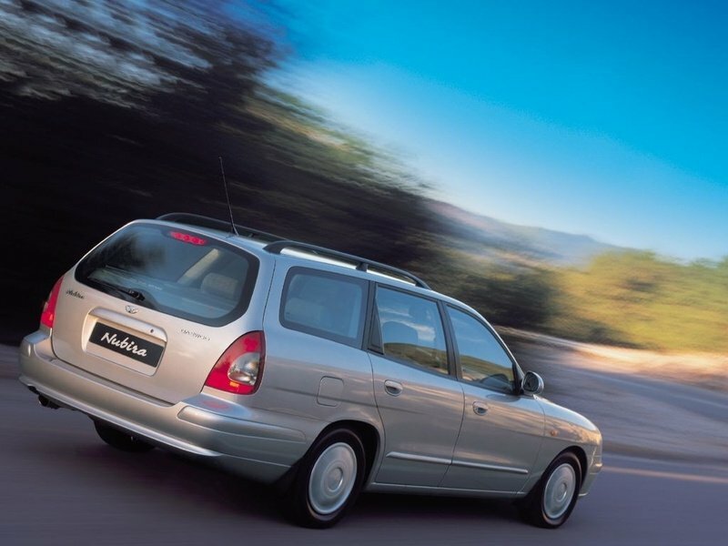 Daewoo Nubira, II, 1999–2003, Estate 5 door: Rear three-quarter view