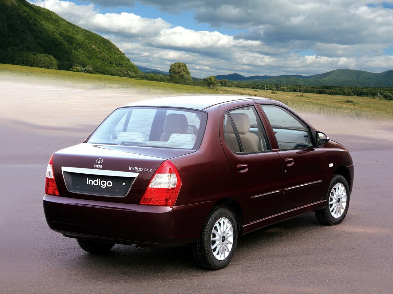 Tata Indigo, II Manza, 2009–2016, Седан: Вид сзади в три четверти