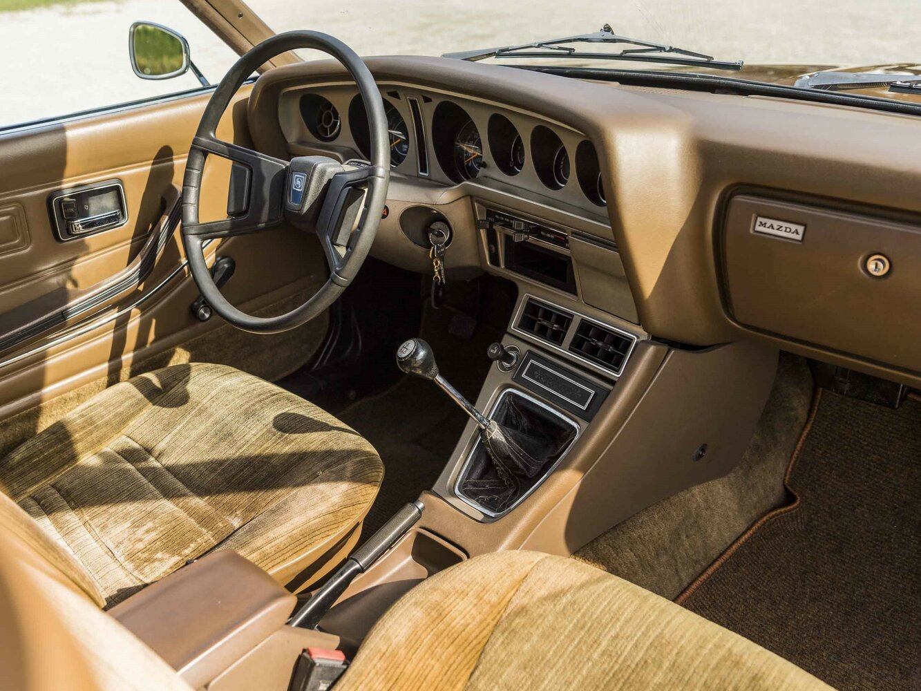 Mazda RX-4, , 1972–1978, Coupe-хардтоп: Front cabin