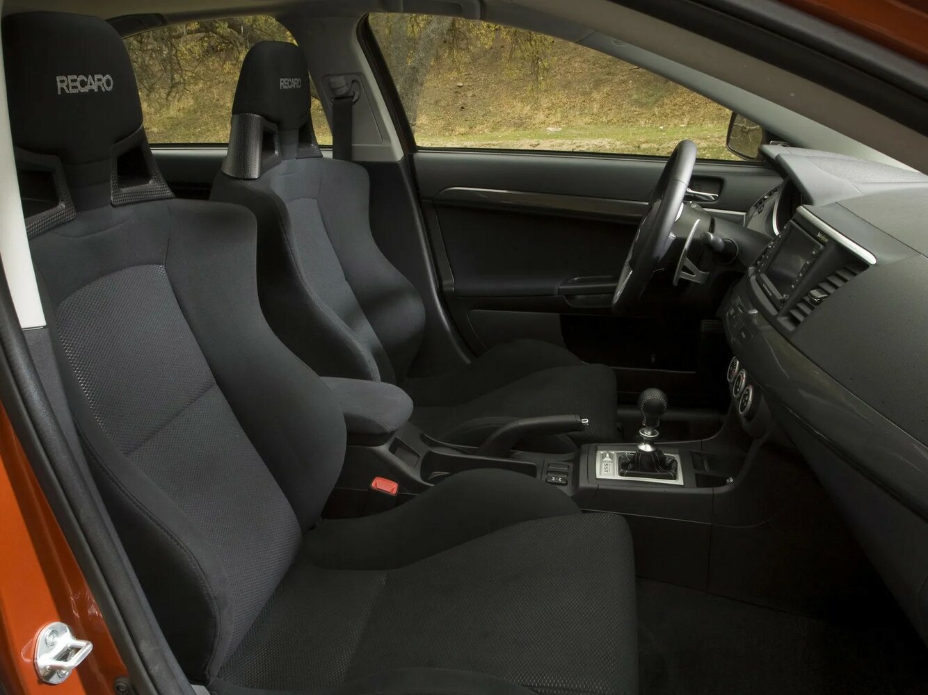 Mitsubishi Lancer Ralliart, X, 2008–2012, Седан: Передняя часть салона