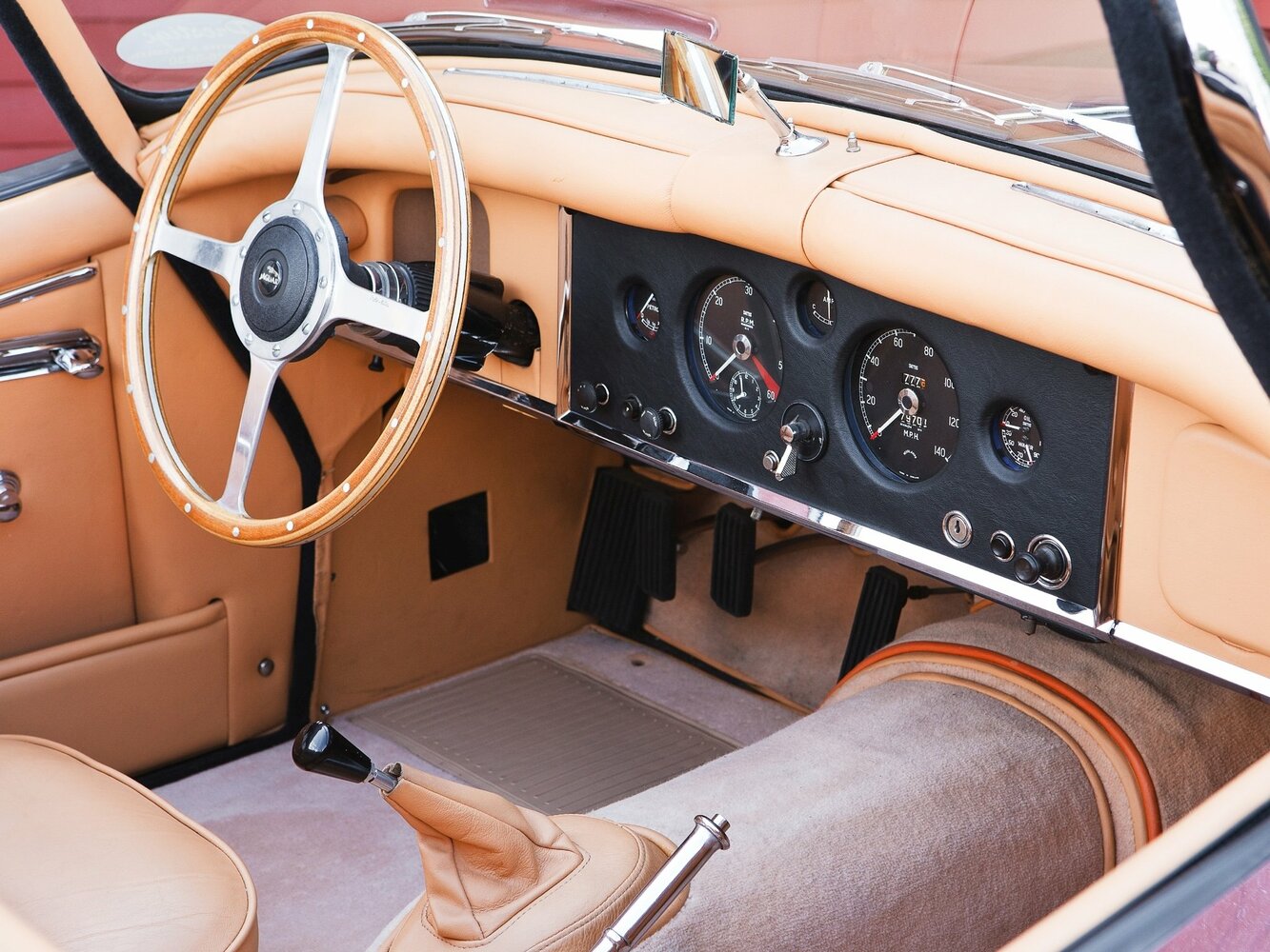 Jaguar XK, XK150, 1957–1961, Родстер: Передняя часть салона