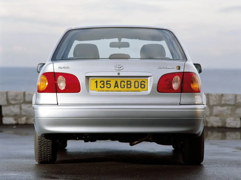 Toyota Corolla, 8 поколение, E110, рестайлинг, Седан, Россия, 01.1999 - 12.2001: фото поколения 3