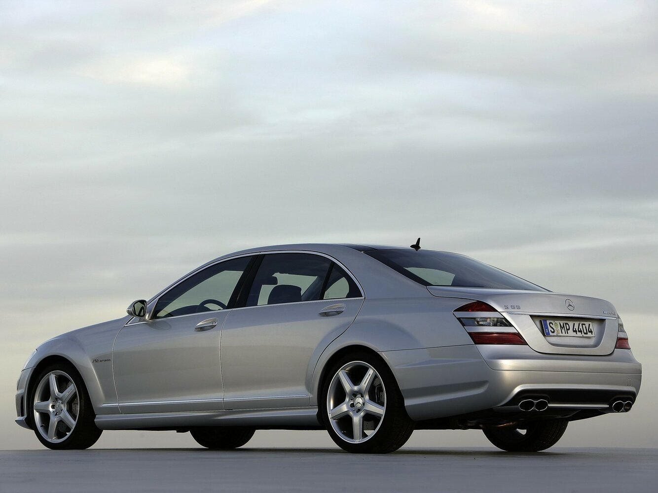 Mercedes-Benz S-Класс AMG, II (W221), 2006–2009, Sedan Long: Rear three-quarter view