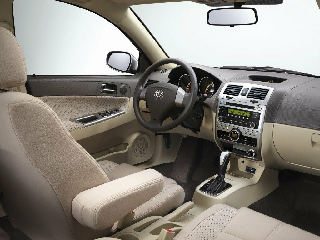 Brilliance FRV (BS2), , 2008–2013, Hatchback 5 door: Front cabin