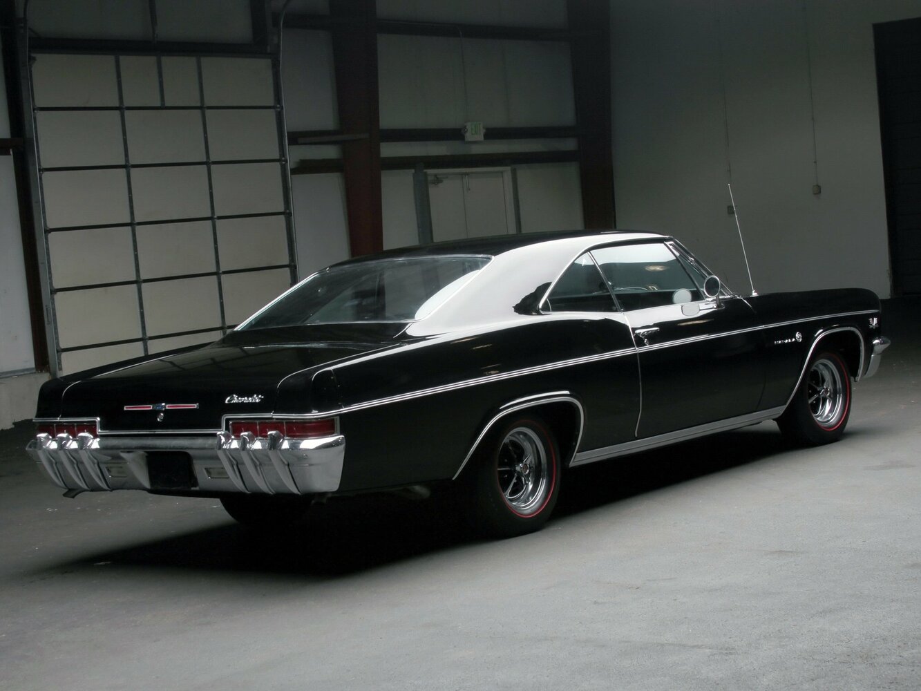Chevrolet Impala, IV, 1964–1970, Купе-хардтоп: Вид сзади в три четверти