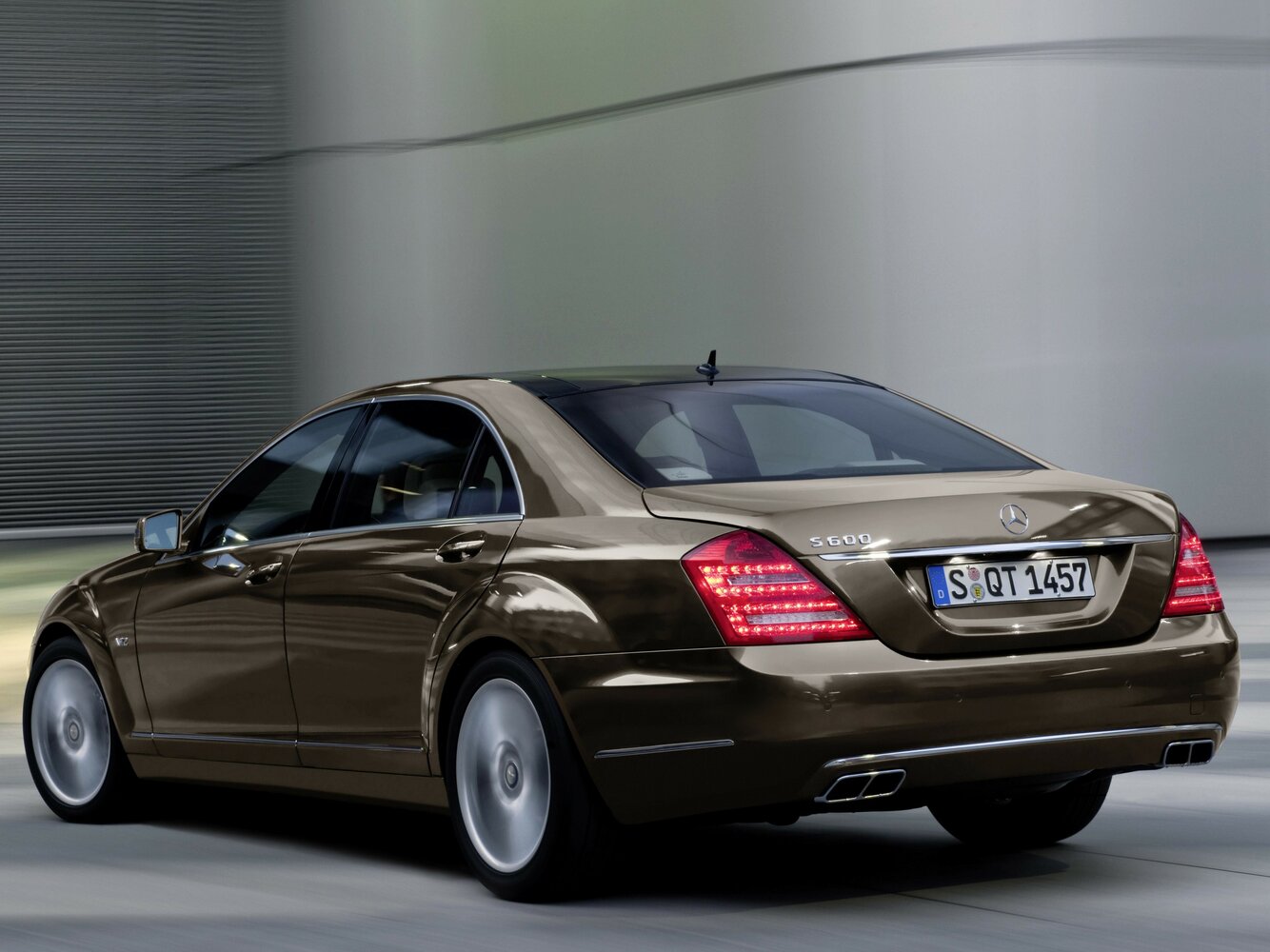 Mercedes-Benz S-Класс, V (W221) Рестайлинг, 2009–2013, Седан Long: Вид сзади в три четверти