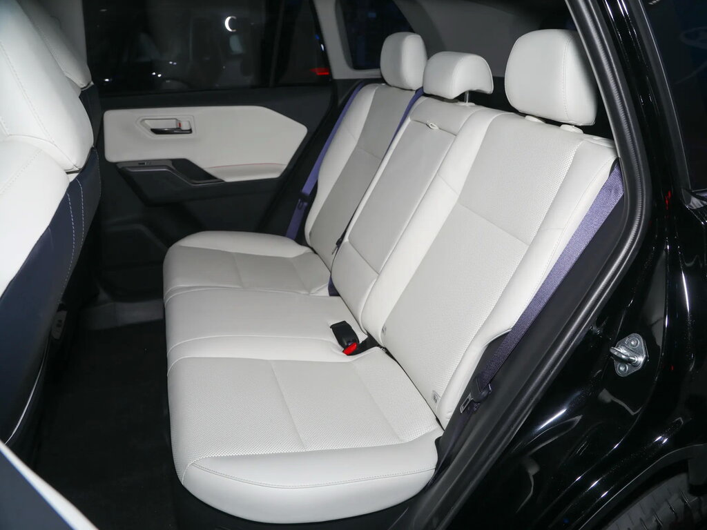 Toyota Rav4, 6 поколение, XA60, Джип/suv 5 дв., Китай, 05.2025 - н.в.: фото поколения 12