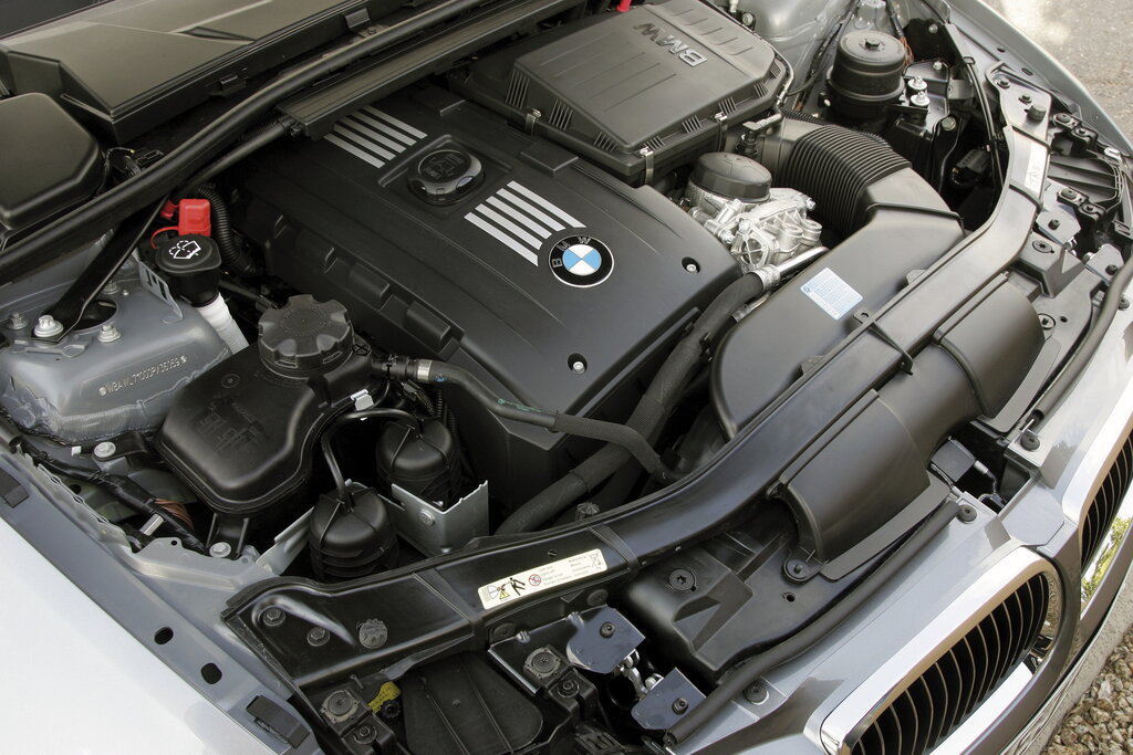 BMW 3-series, 5 поколение, E93, Открытый кузов, Южная Корея, 08.2006 - 09.2008: фото поколения 15