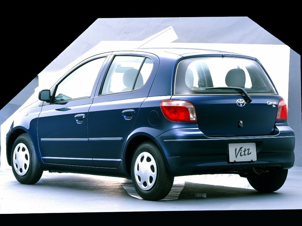 Toyota Vitz, I (P10), 1999–2005, Hatchback 5 door: Rear three-quarter view