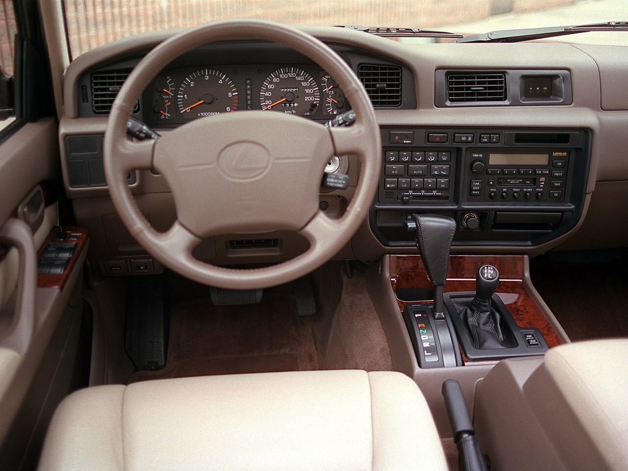 Lexus LX, I, 1995–1997, SUV 5 door: Dashboard