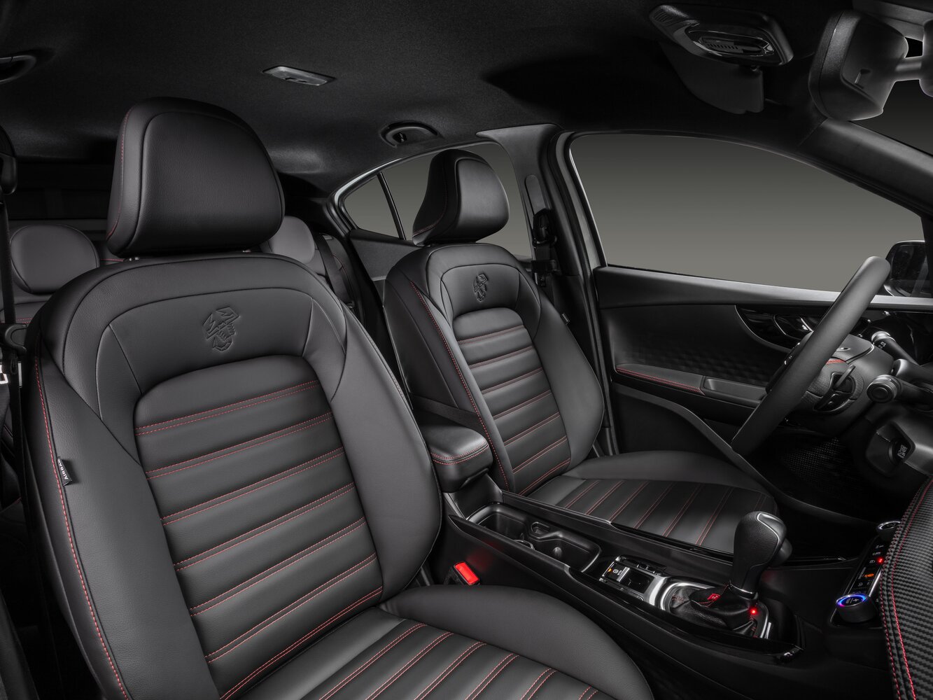 Abarth Fastback, I, 2023–2025, SUV 5 door: Front cabin