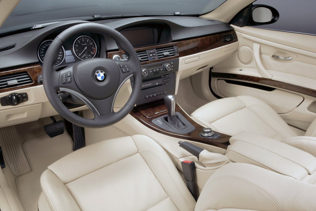 BMW 3-series, 5 поколение, E92, рестайлинг, Купе, Южная Корея, 09.2008 - 11.2011: фото поколения 11