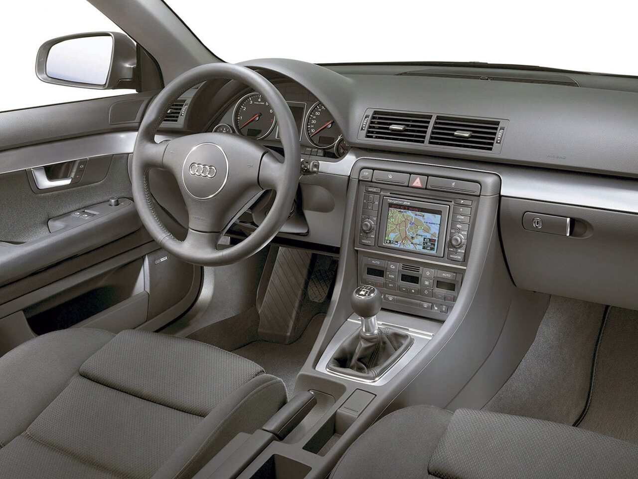 Audi A4, II (B6), 2000–2006, Седан: Передняя часть салона